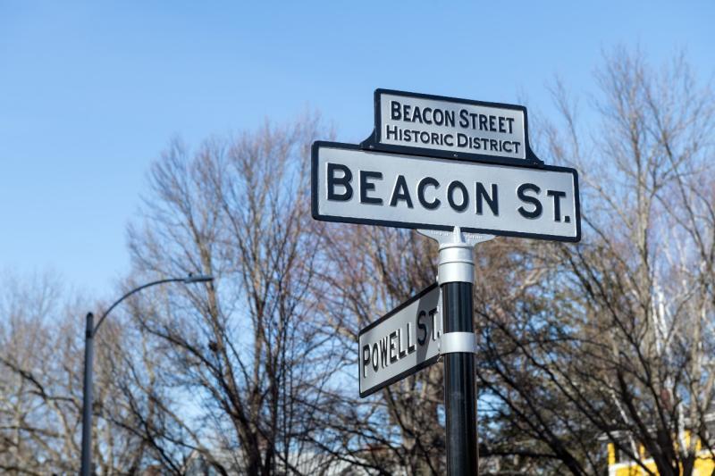 street sign that says beacon street